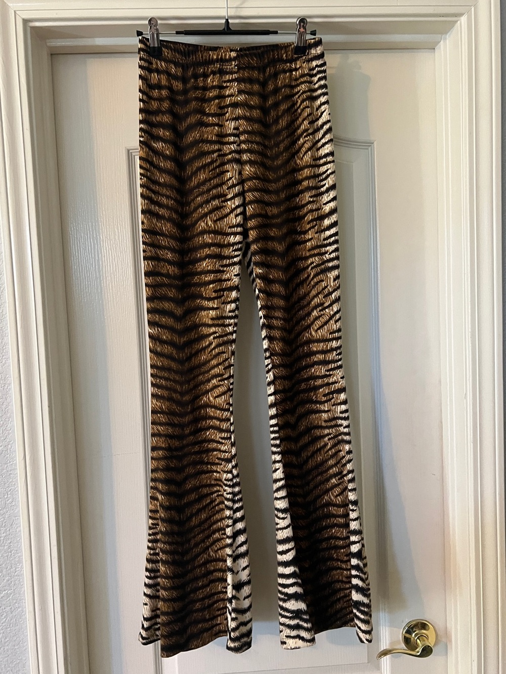 Super soft animal print flare legging- fit like small/medium